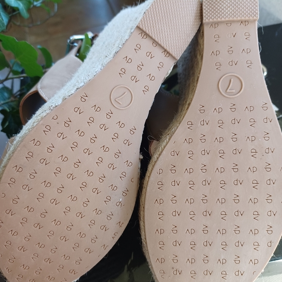 Dolce Vita Ella espadrille sandals - Picture 10 of 12